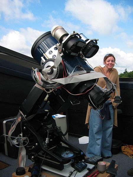 Soubor:2004 cz teleskop.jpg